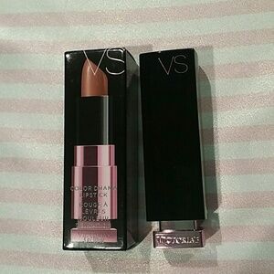 Victoria's Secret color drama lipstick in Melt